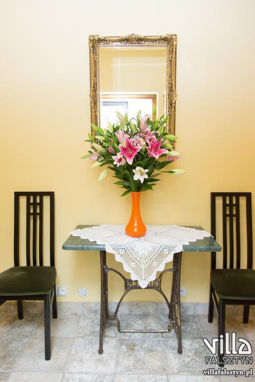 Villa Falsztyn Holiday Home Екстериор снимка