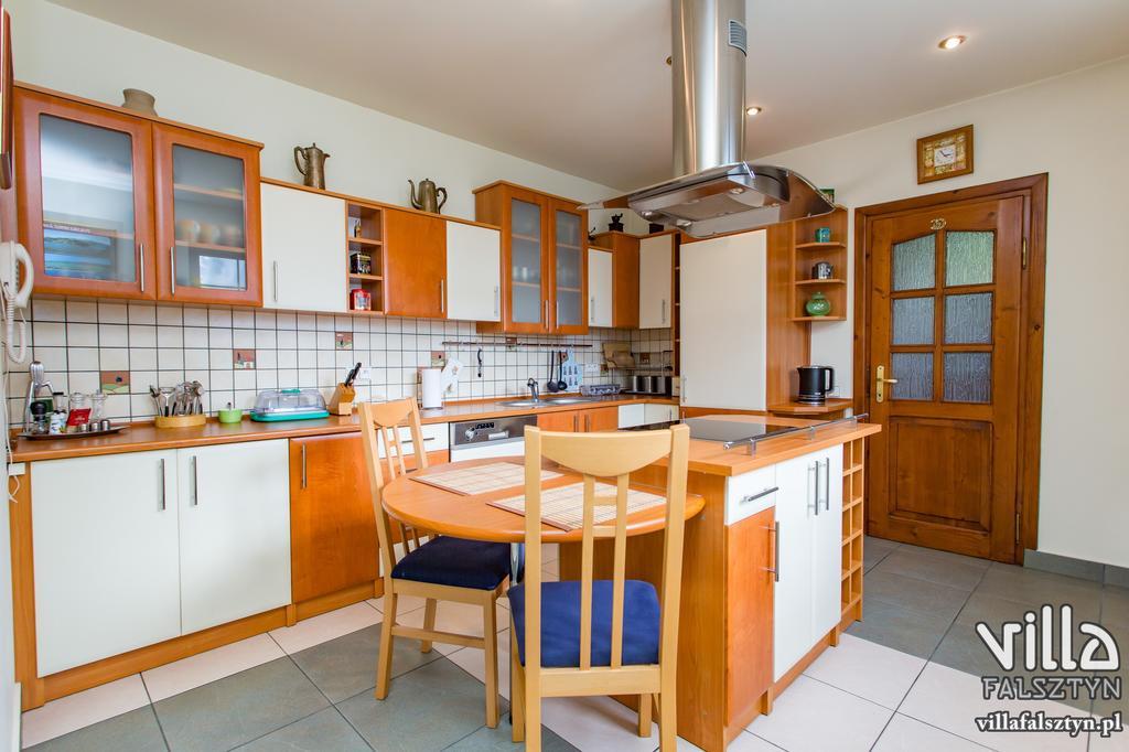 Villa Falsztyn Holiday Home Екстериор снимка
